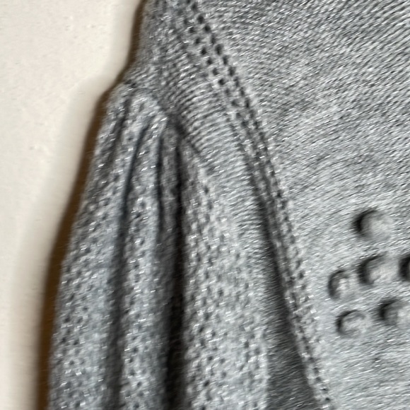 Lauren Conrad women’s Pom Pom sweater, soft gray with metallic threads, size 2X - Picture 2 of 11